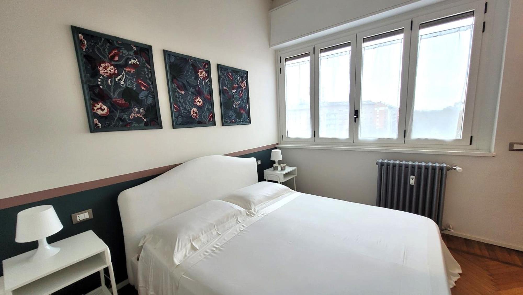 La Milanese, Appartamento Moderno Con Balcone - Metro Isola A 2 Min Milan