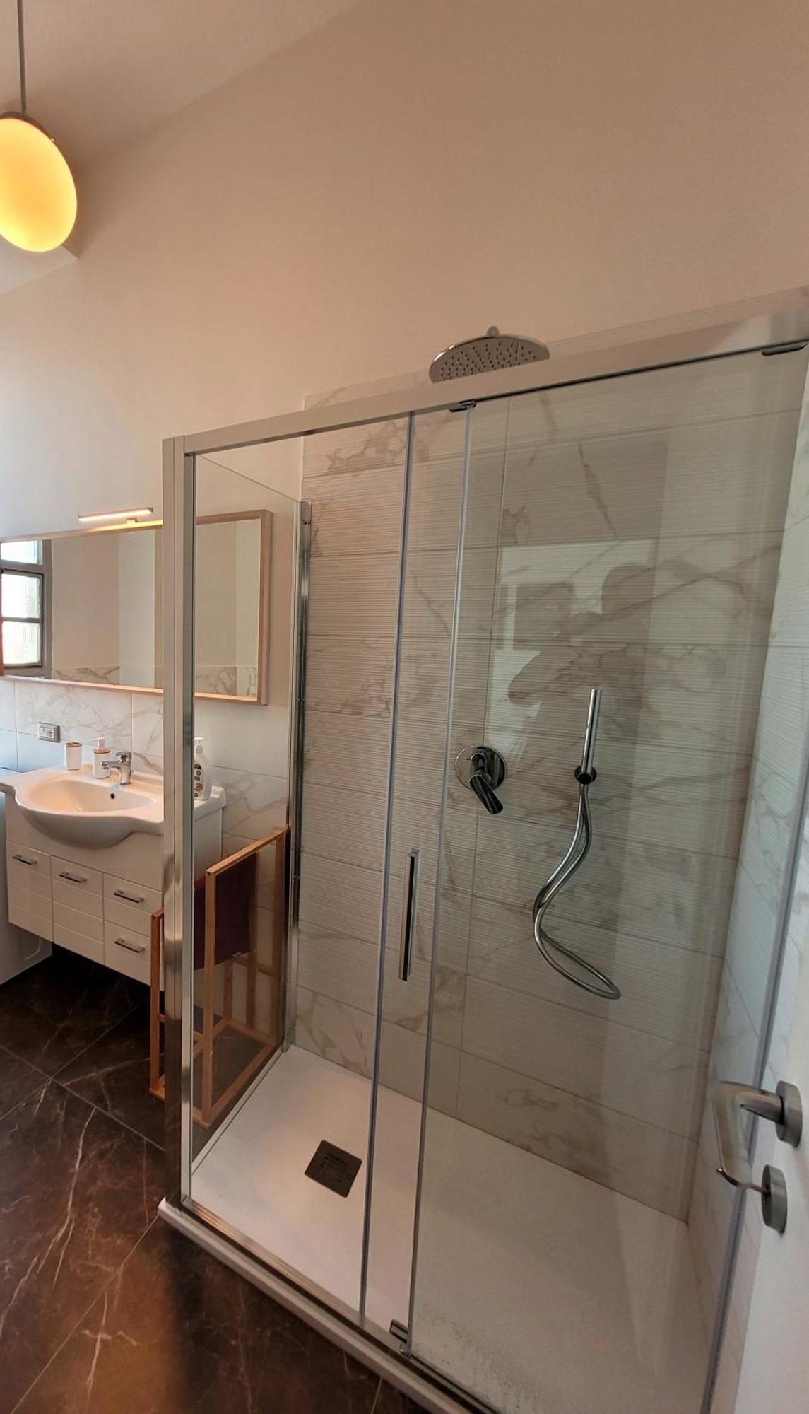 La Milanese, Appartamento Moderno Con Balcone - Metro Isola A 2 Min Apartment Milan